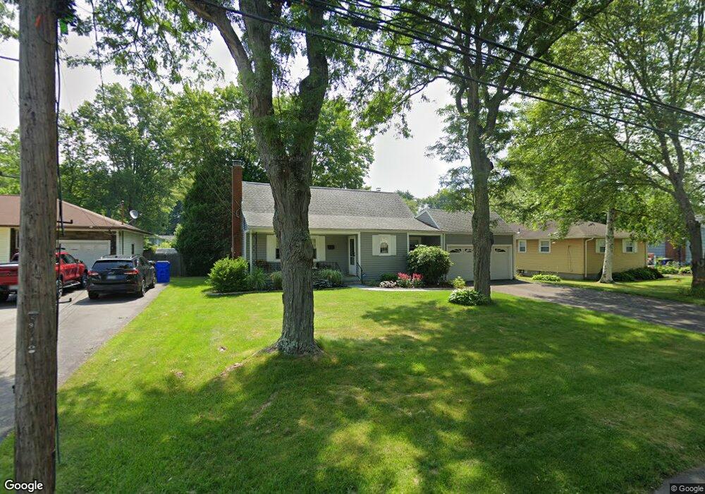 20 Alderwood Dr, West Hartford, CT 06117 - photo 1