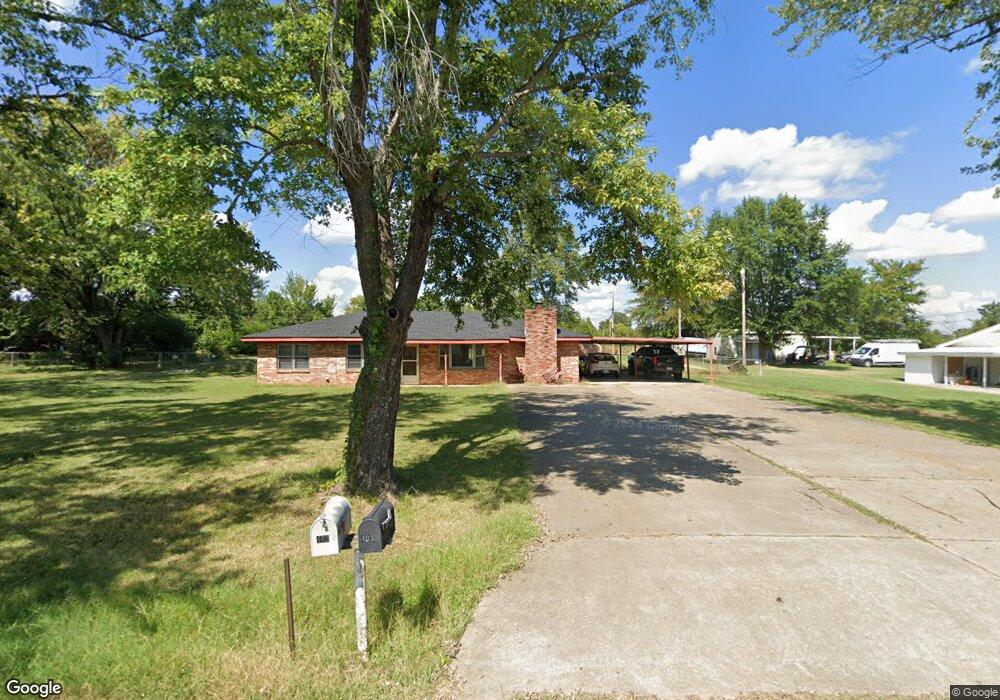 403 Lynn Ln, Muldrow, OK 74948 - photo 1