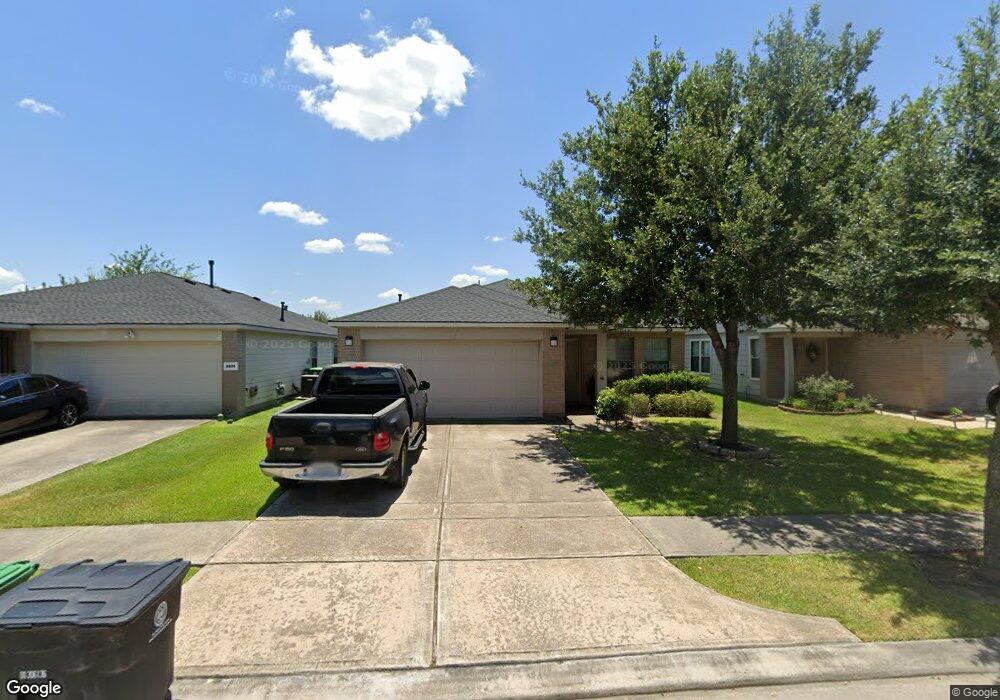 8802 Spurflower Path Ln, Houston, TX 77075 - photo 1