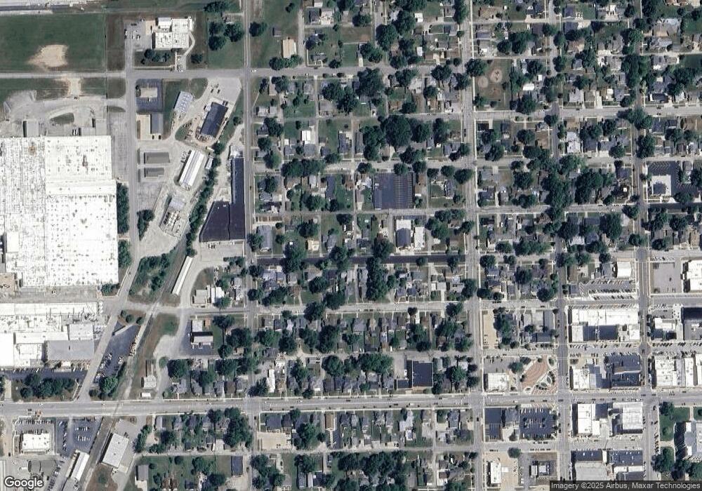 334 W 4th St, Auburn, IN 46706 - photo 1