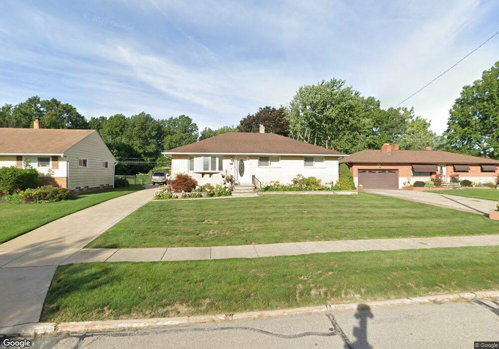 2318 Stanford Dr, Wickliffe, OH 44092 - photo 1