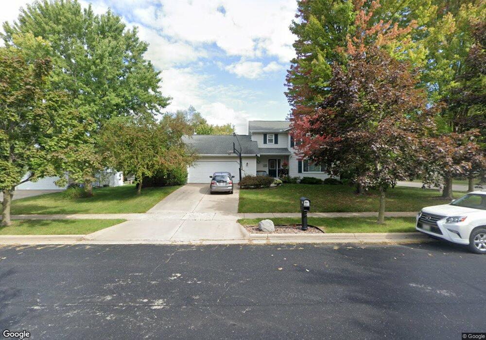 902 Foxfield Rd, Oregon, WI 53575 - photo 1