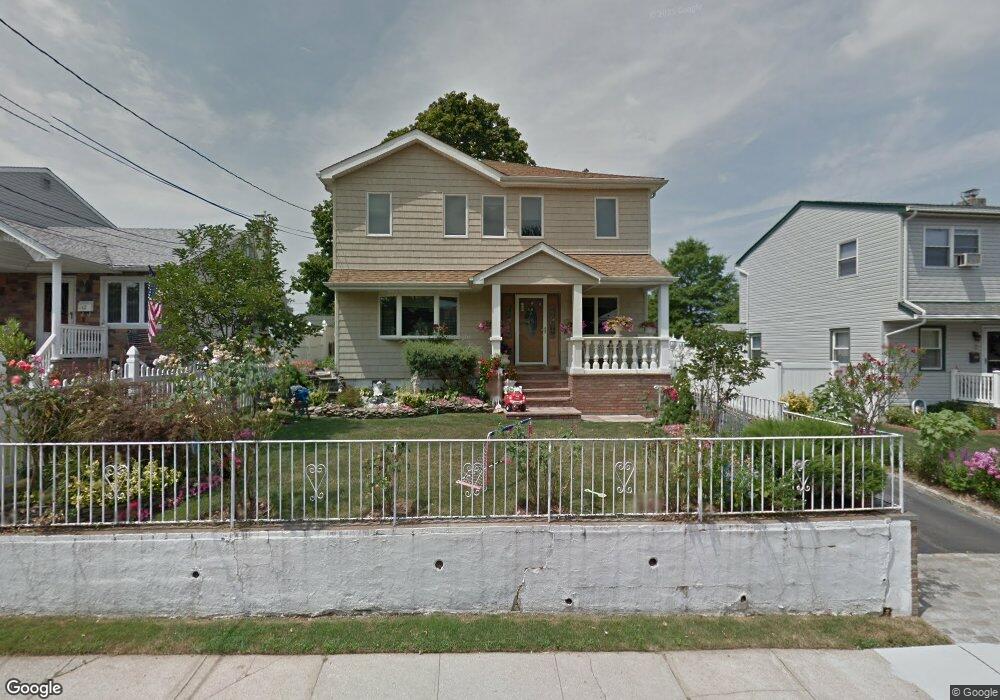 10 East Ave, Glen Cove, NY 11542 - photo 1