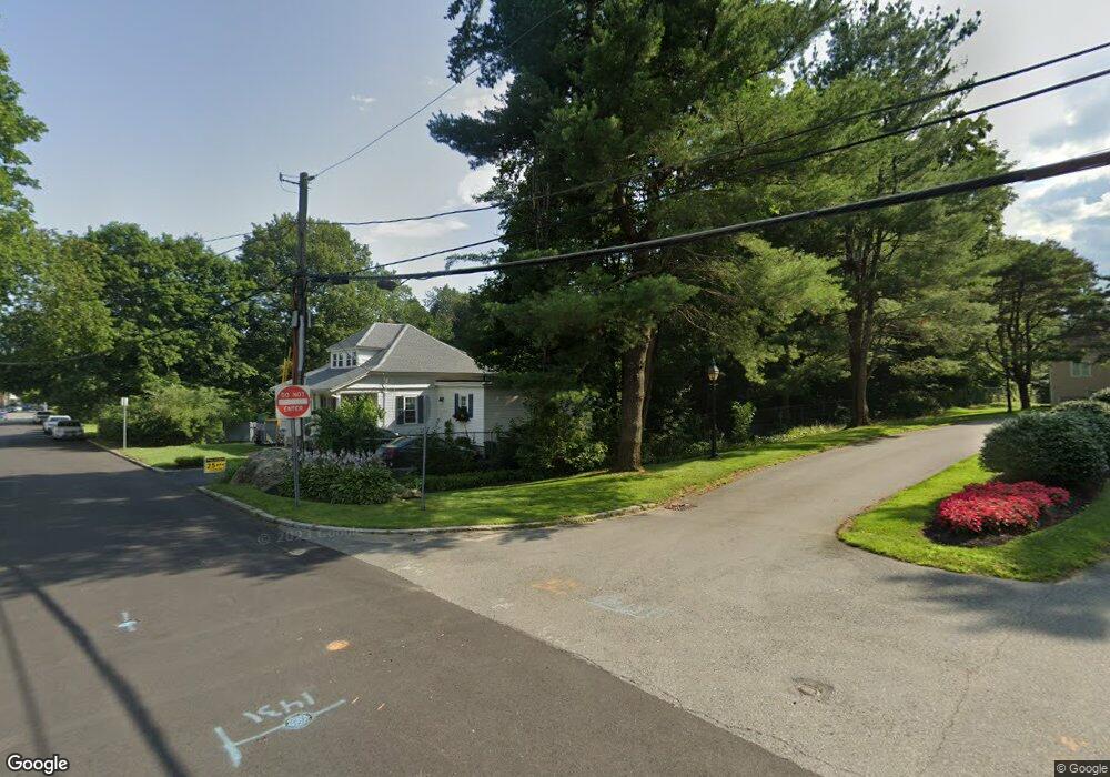 10 Martingale Ln unit 5,10, Andover, MA 01810 - photo 1