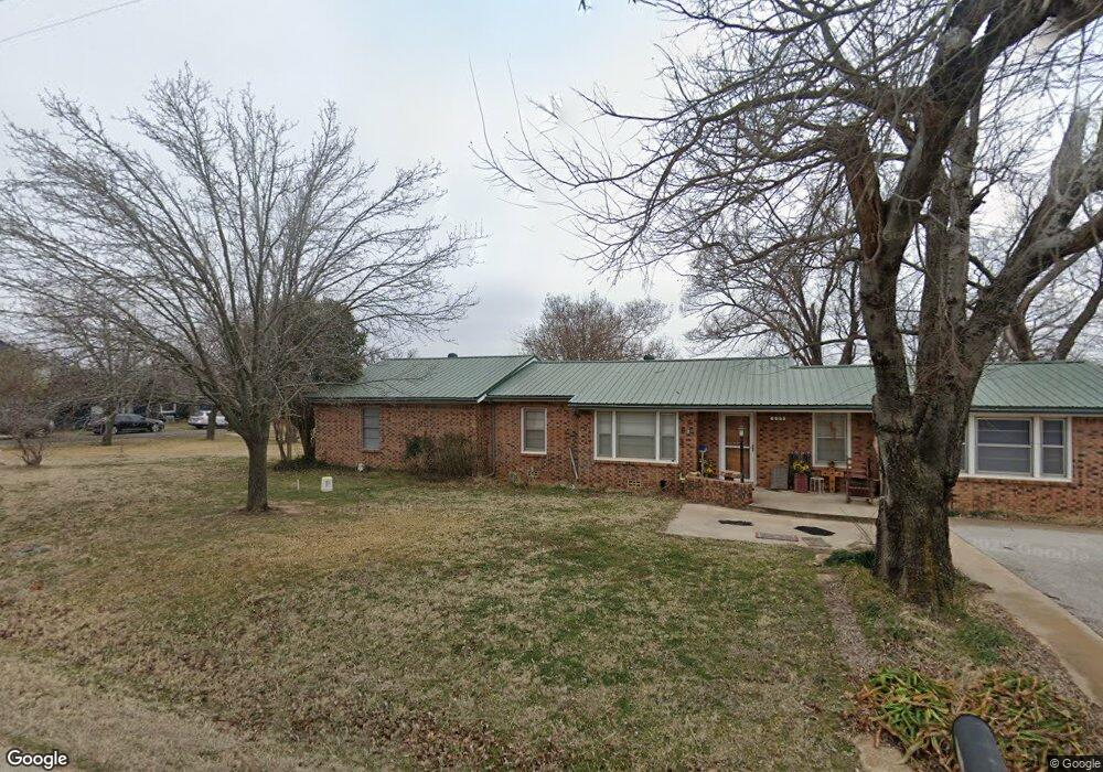609 Dogwood St, Springtown, TX 76082 - photo 1