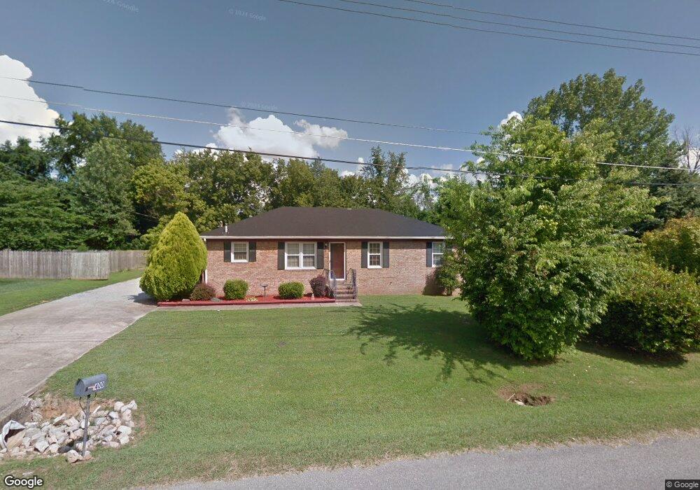 400 Pineridge Dr, Hopkinsville, KY 42240 - photo 1