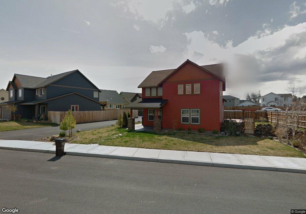 1453 NW 18th St, Redmond, OR 97756 - photo 1