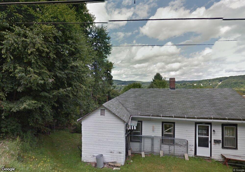 1322 Pearl St, Franklin, PA 16323 - photo 1