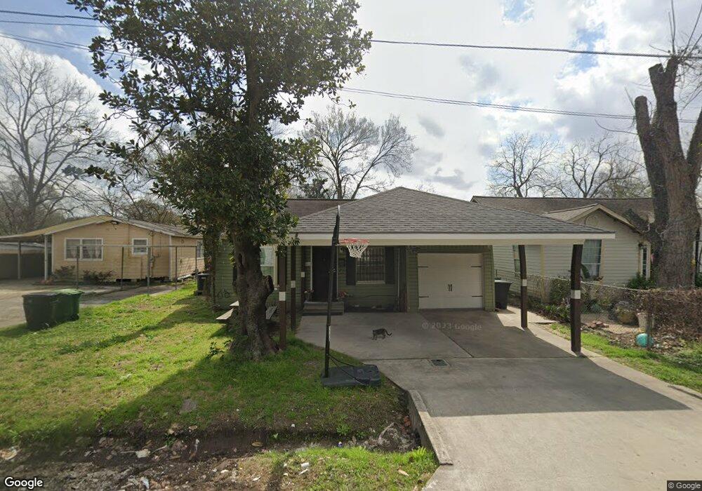 56 Burress St, Houston, TX 77022 - photo 1