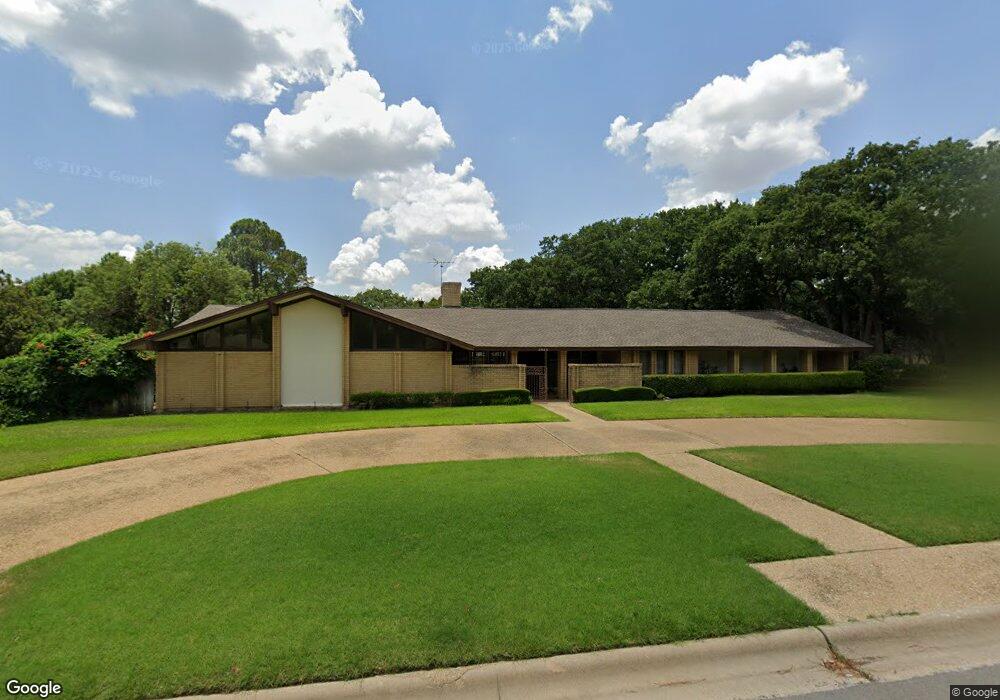 2020 Southridge Dr, Denton, TX 76205 - photo 1