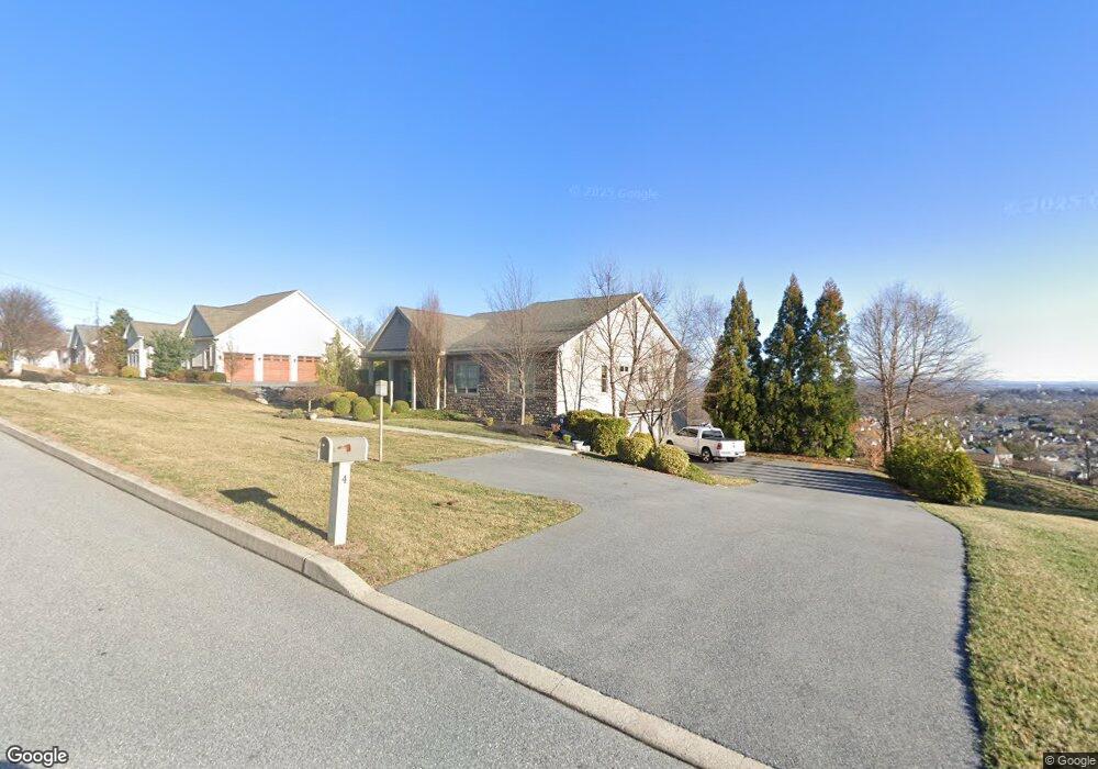 4 Stingray Dr, Reading, PA 19608 - photo 1