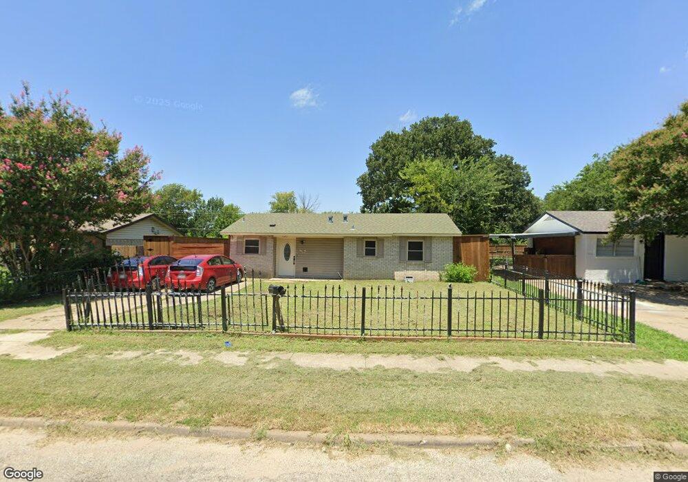 1323 Briarwood Dr, Mesquite, TX 75149 - photo 1