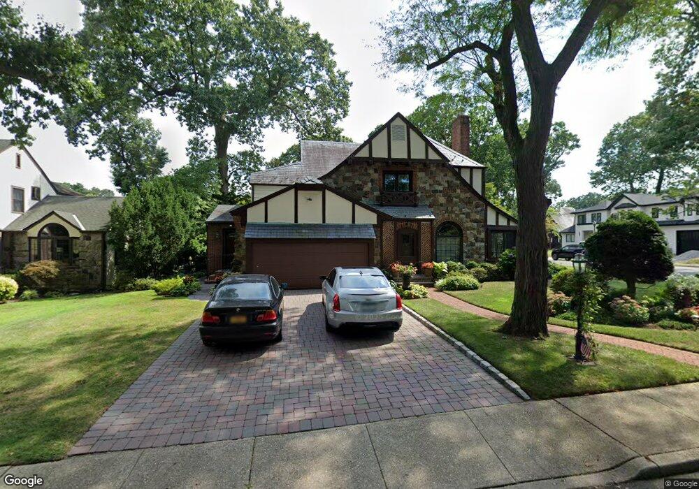 200 Park Dr, Valley Stream, NY 11580 - photo 1