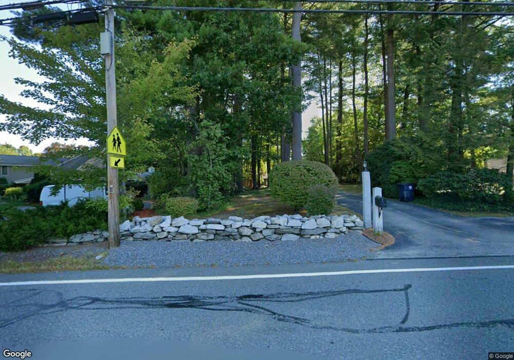 282 E Dunstable Rd, Nashua, NH 03062 - photo 1