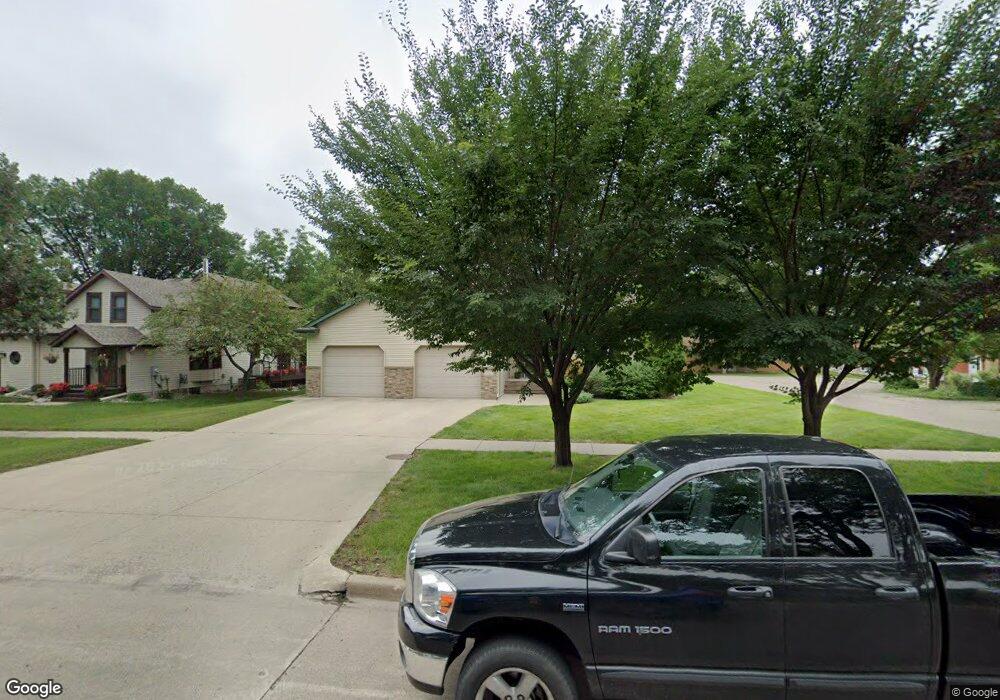 110 21st Ave N, Fargo, ND 58102 - photo 1