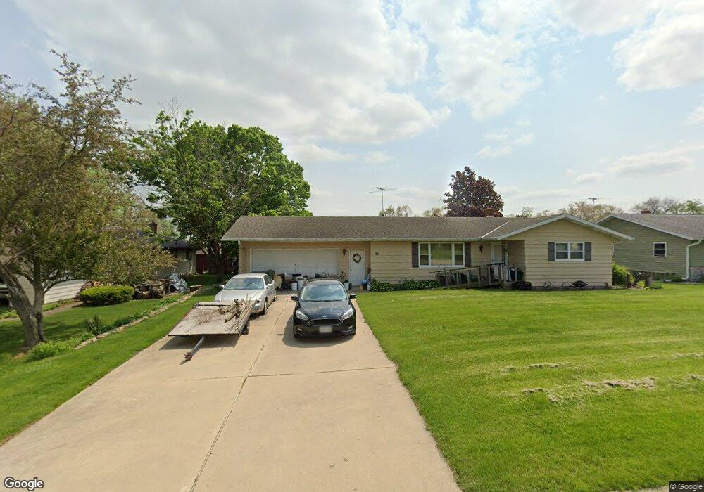 908 Elm St, Argyle, WI 53504 - photo 1