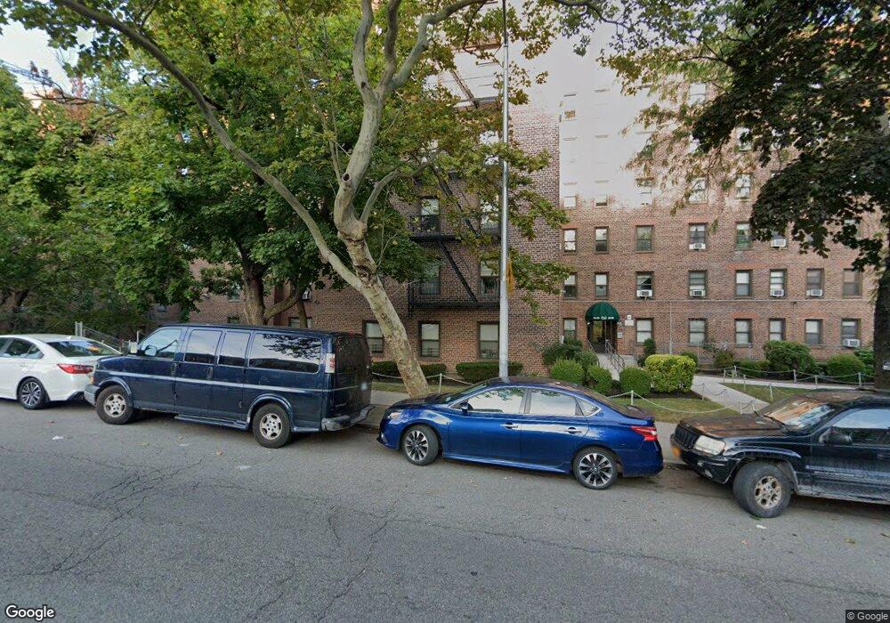 5230 65th Place unit Ug-F, Maspeth, NY 11378 - photo 1