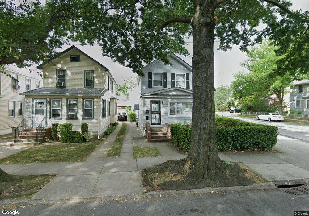 4502 Utopia Pkwy, Flushing, NY 11358 - photo 1