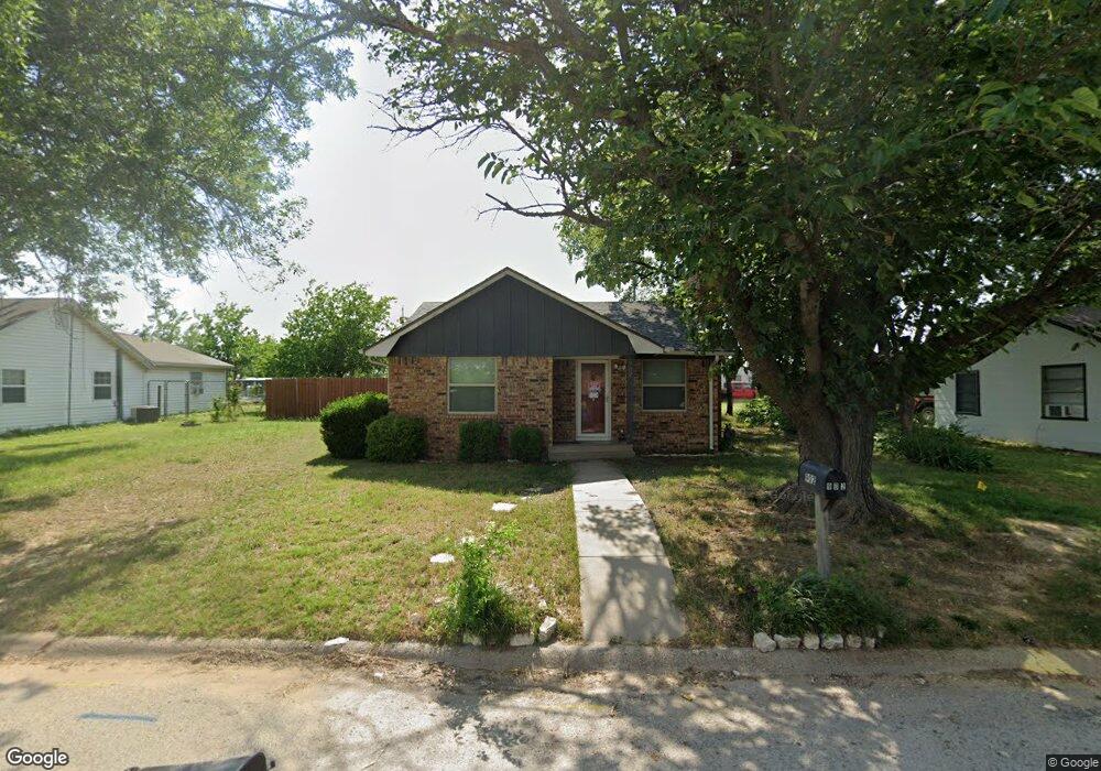902 S Perrin St, Decatur, TX 76234 - photo 1