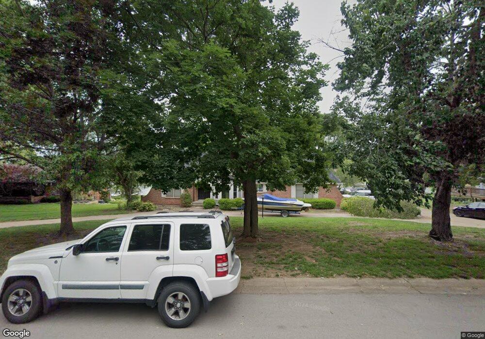 6718 SW Aylesbury Rd, Topeka, KS 66610 - photo 1