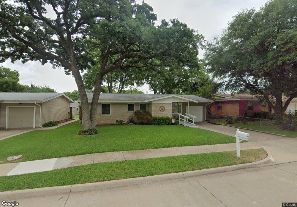 653 Willow St, Hurst, TX 76053 - photo 1