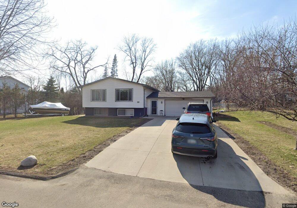 5044 Birch Rd, Minnetonka, MN 55345 - photo 1