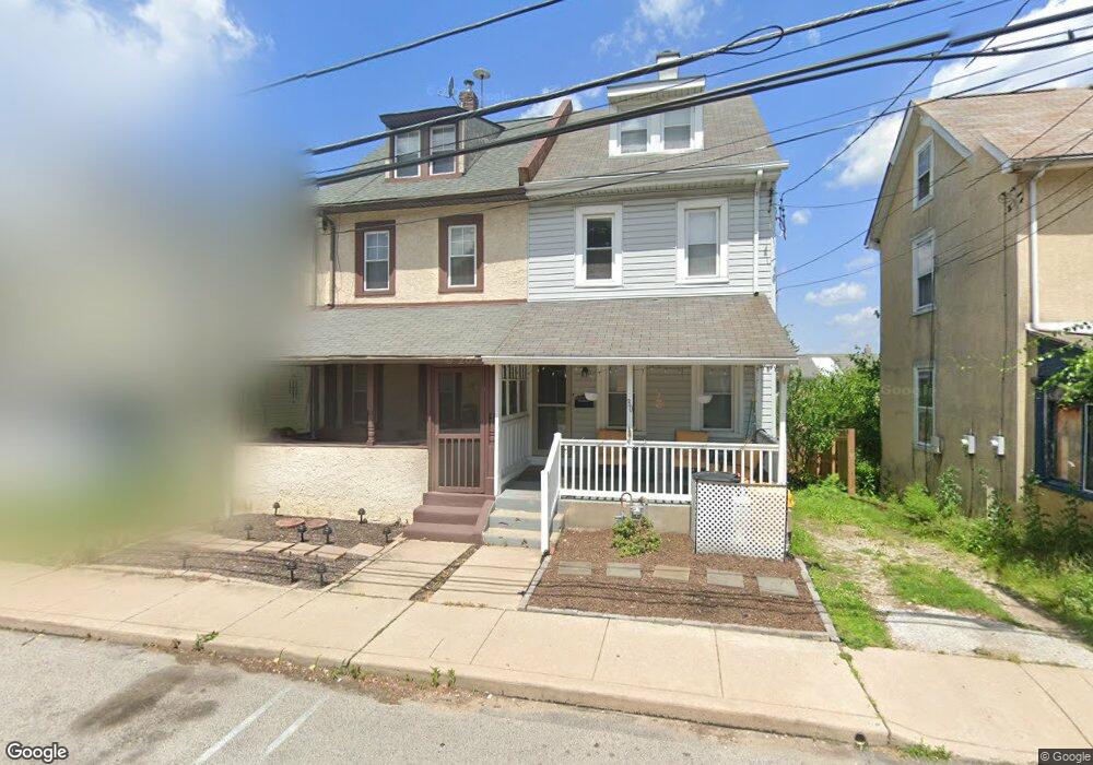 32 S Warner Ave, Bryn Mawr, PA 19010 - photo 1
