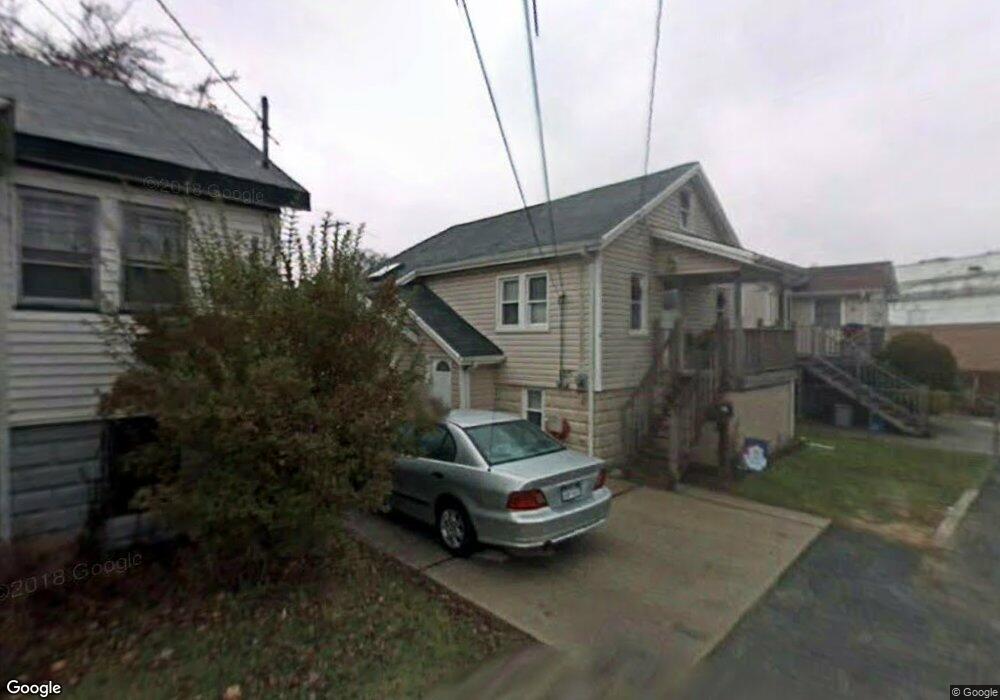 4 Maple Grove Ct, Baldwin, NY 11510 - photo 1