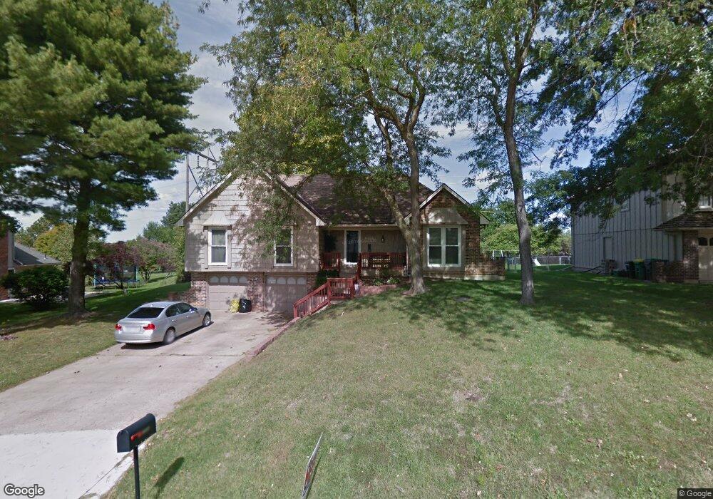 13906 W 69th St, Shawnee, KS 66216 - photo 1