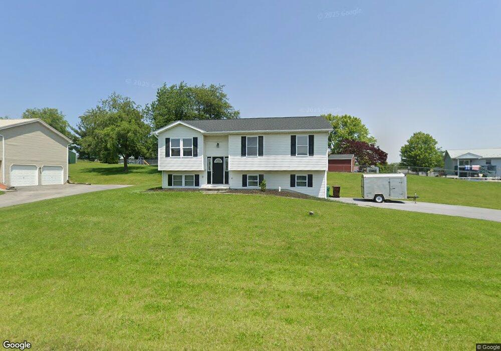 1231 Courtney Dr, Chambersburg, PA 17201 - photo 1