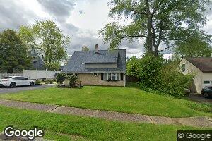 71 Azalea Ln, Levittown, PA 19055