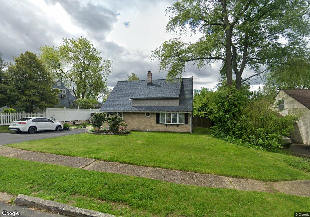 71 Azalea Ln, Levittown, PA 19055 - photo 1