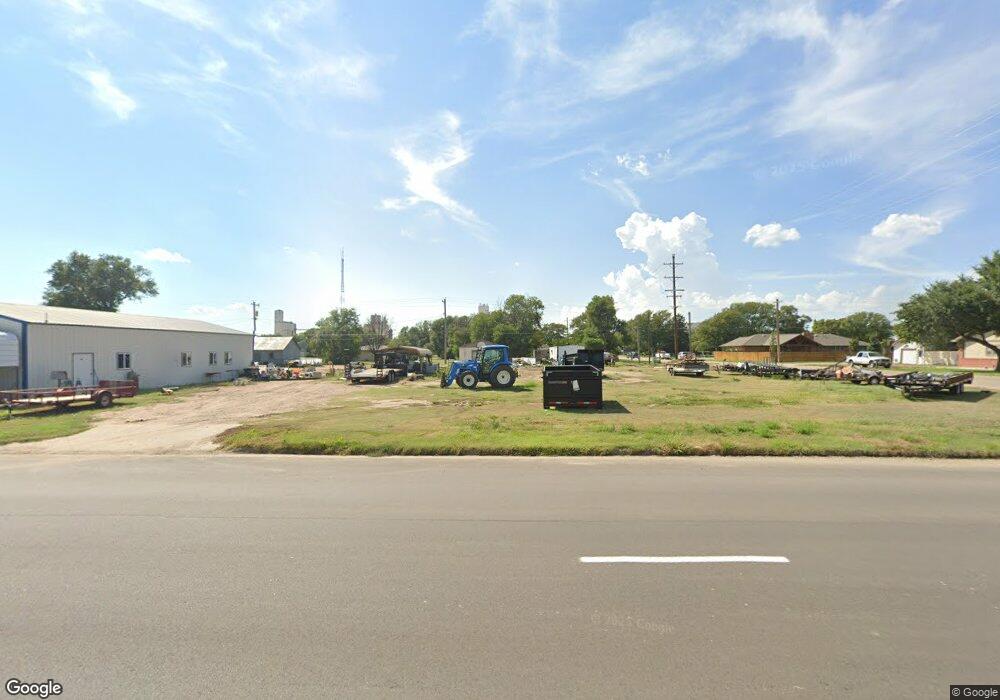 107 S Main St, Hugoton, KS 67951 - photo 1