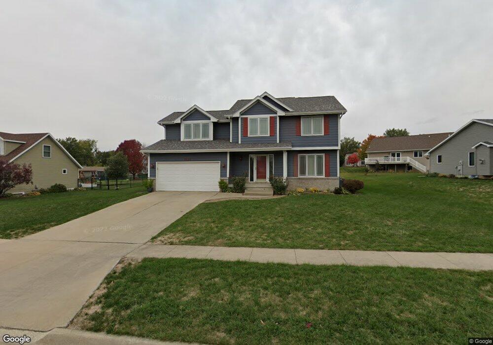 1521 W 9th St S, Newton, IA 50208 - photo 1