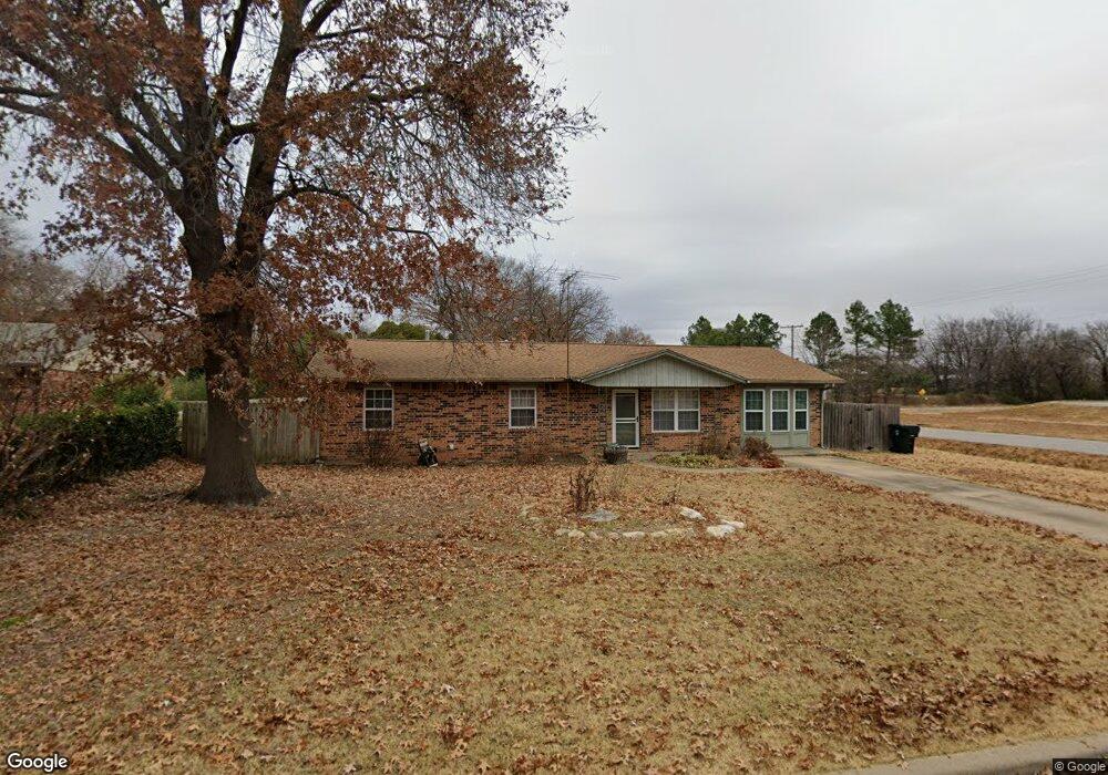 401 West Creek, Okmulgee, OK 74447 - photo 1