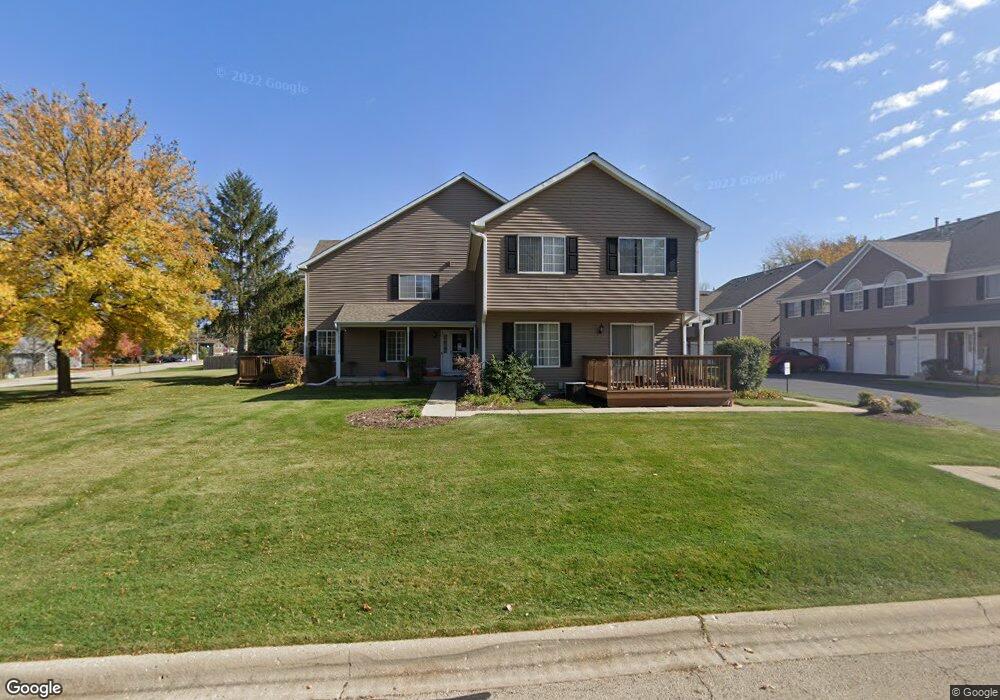 464 Village Creek Dr unit 11C, Lake In the Hills, IL 60156 - photo 1