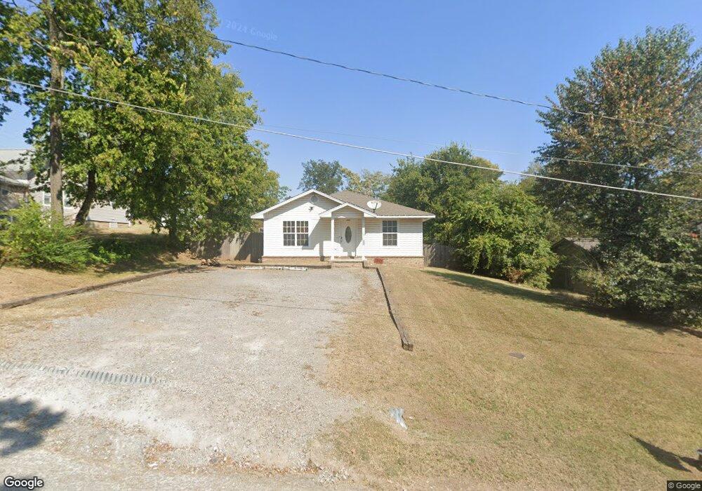 420 W Chickasaw St, Tahlequah, OK 74464 - photo 1