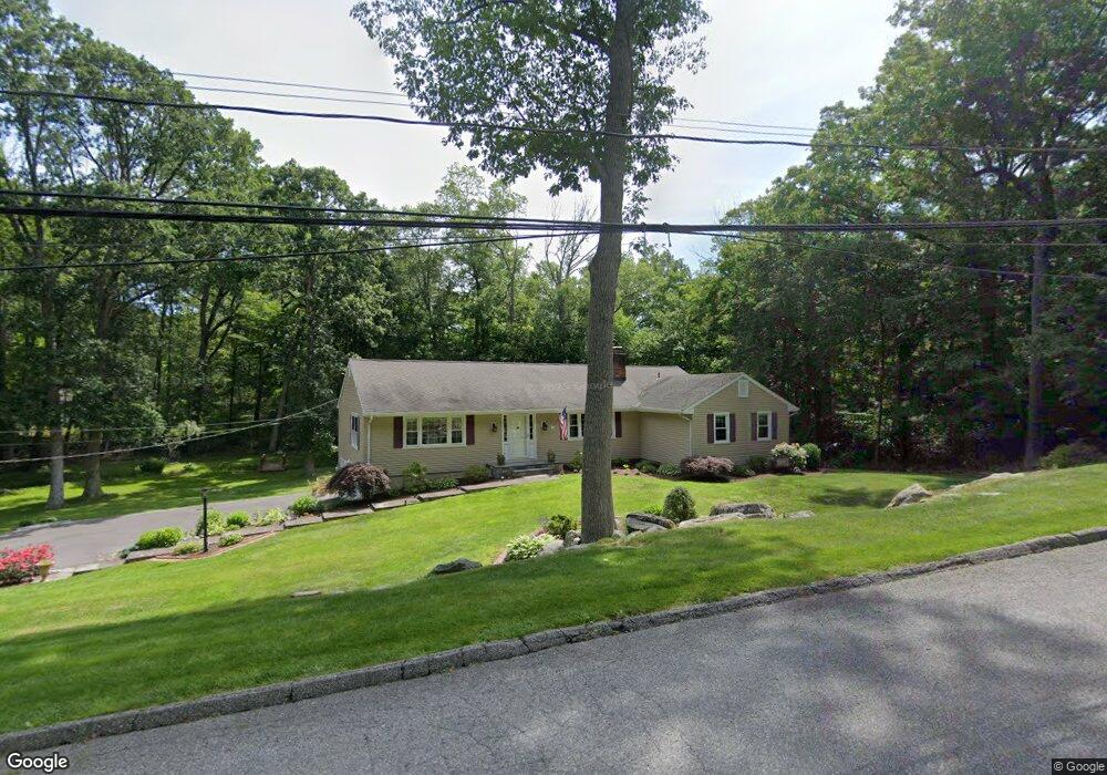 34 Don Bob Rd, Stamford, CT 06903 - photo 1