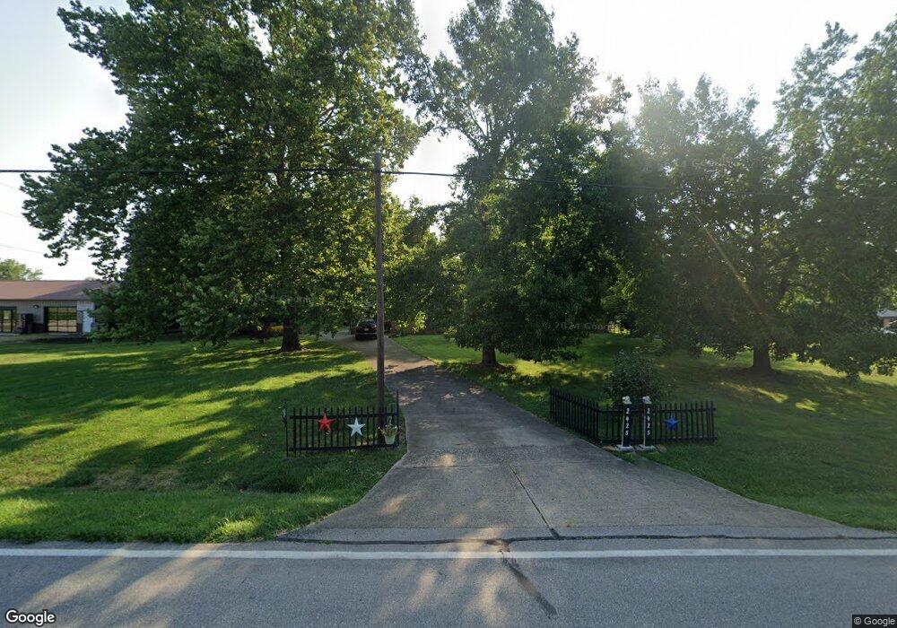 2425 N Court St, Circleville, OH 43113 - photo 1