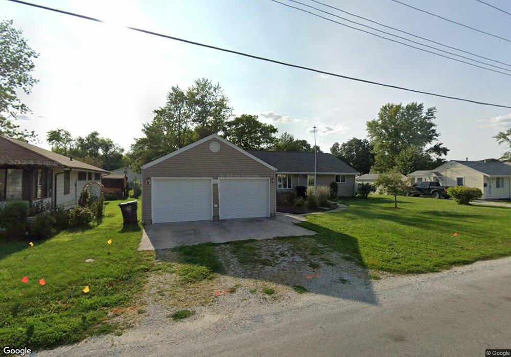 402 N Carico St, Tuscola, IL 61953 - photo 1
