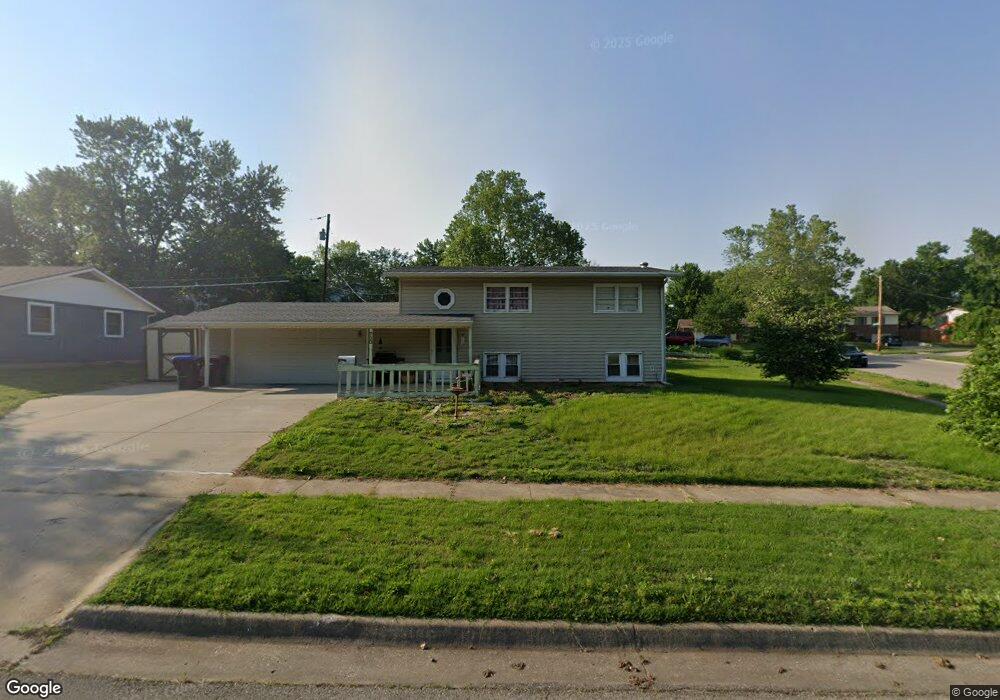 730 SE 36th St, Topeka, KS 66605 - photo 1