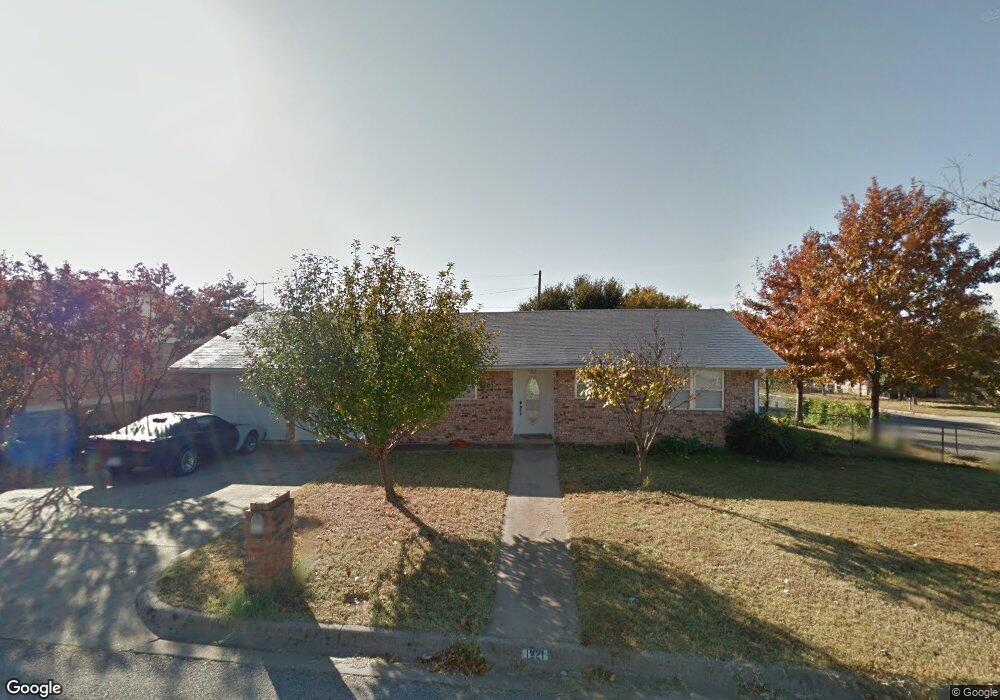 1221 Vivienne St, Weatherford, TX 76086 - photo 1