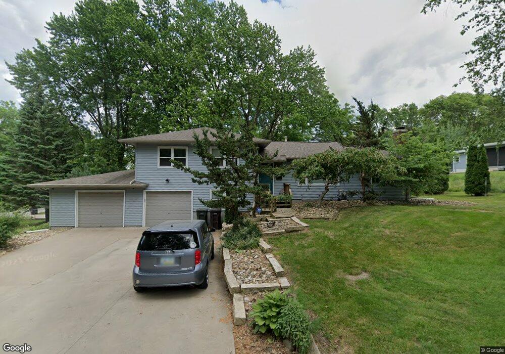 1508 Columbia Dr, Cedar Falls, IA 50613 - photo 1
