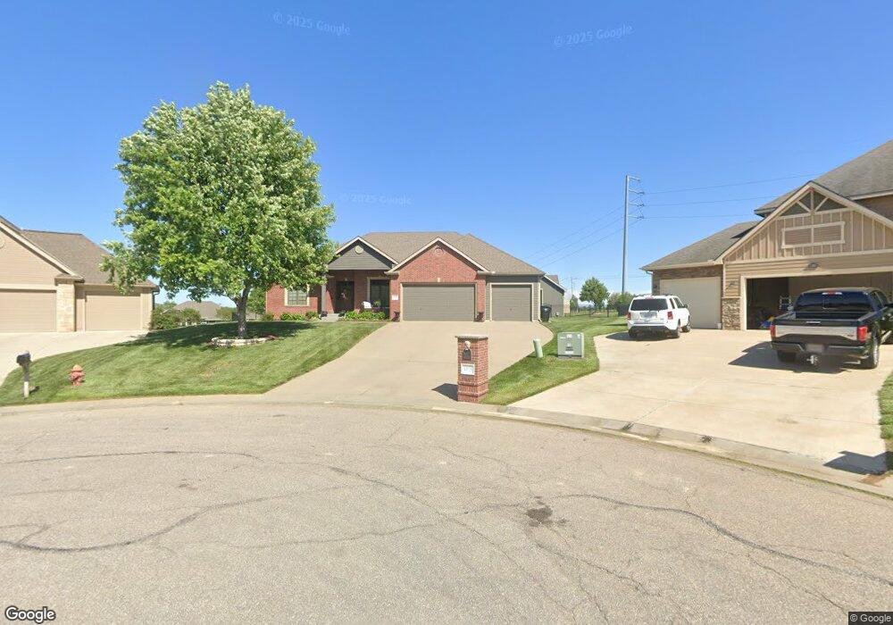 4018 SW Barons Ln, Topeka, KS 66610 - photo 1