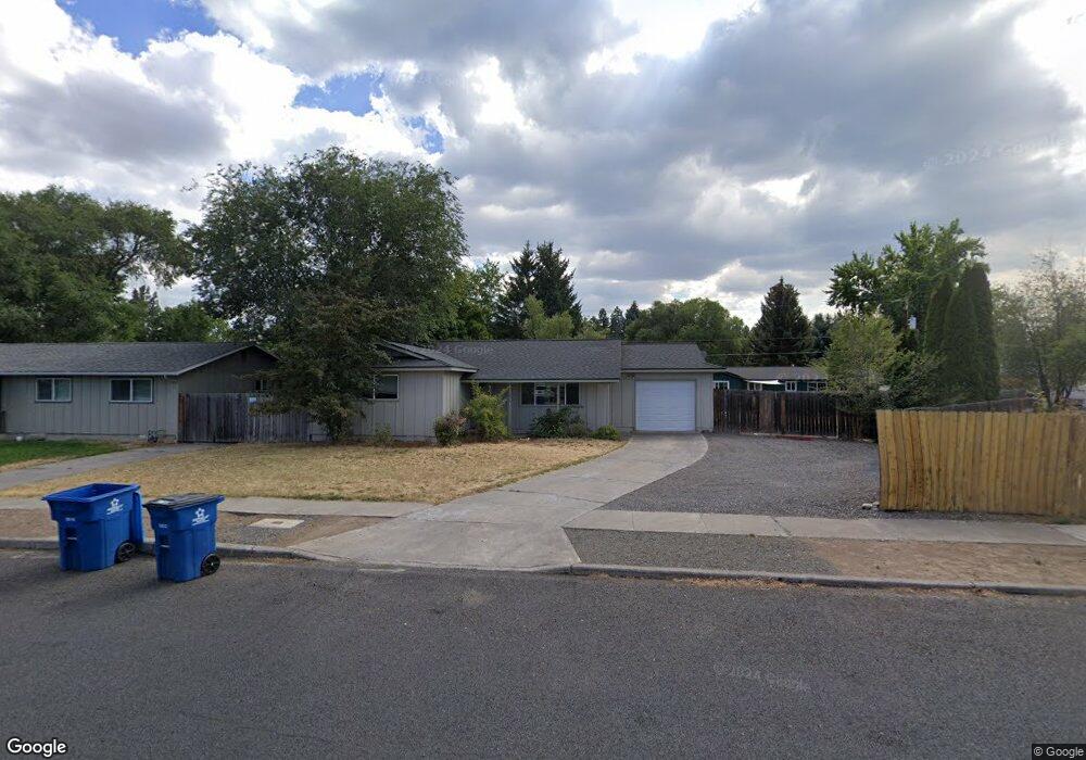 1217 NE Watson Dr, Bend, OR 97701 - photo 1