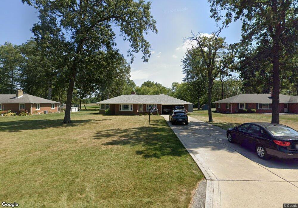 3274 Bonnieview Dr, Lima, OH 45801 - photo 1