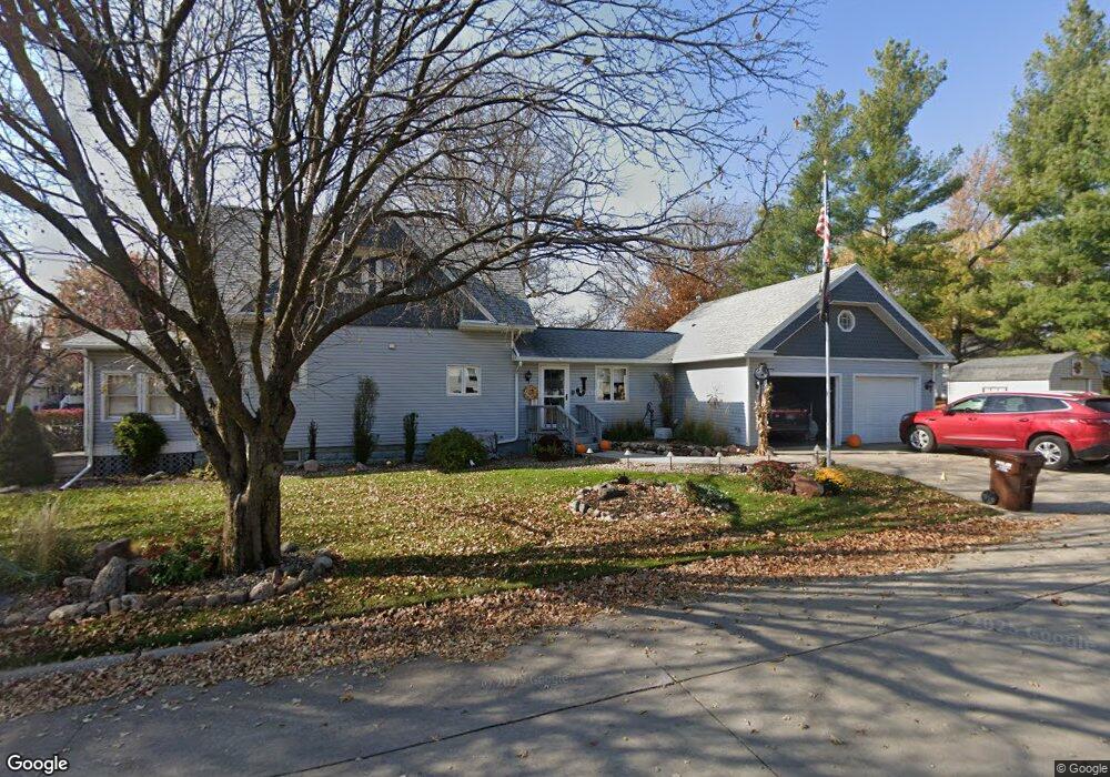 414 E Maple Ave, Conrad, IA 50621 - photo 1