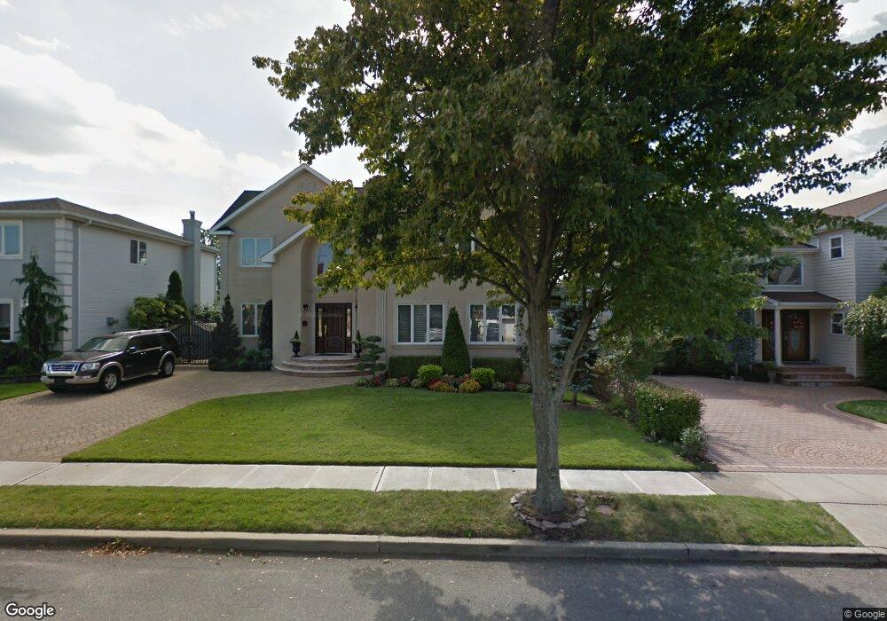 819 Franklin Place, Franklin Square, NY 11010 - photo 1