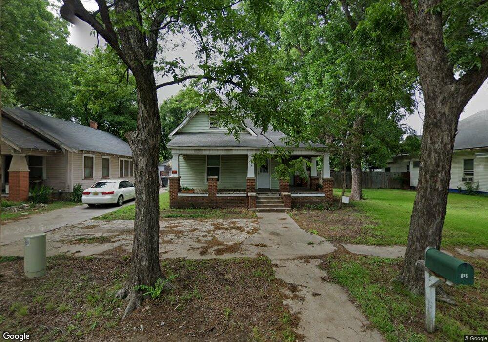 615 4th Ave NE, Ardmore, OK 73401 - photo 1