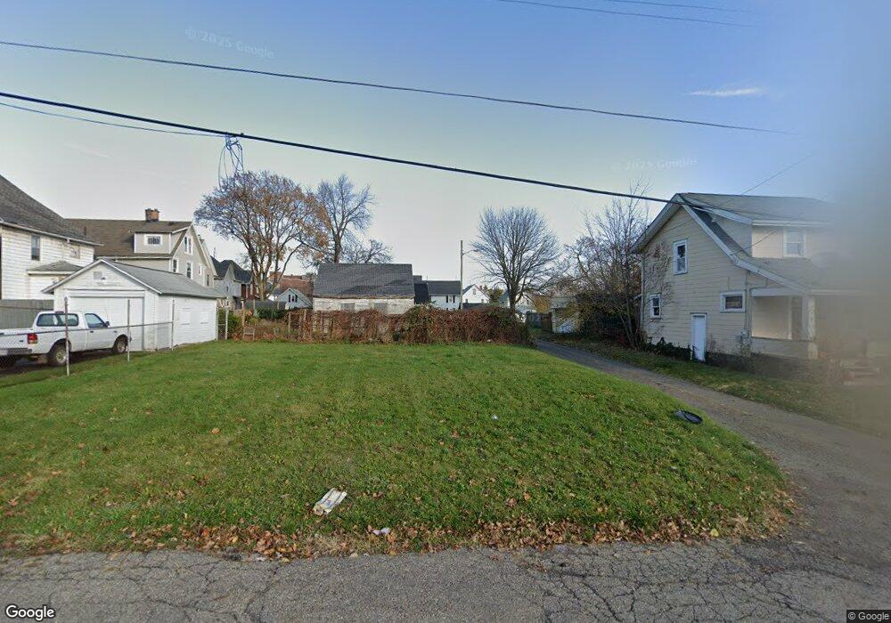 2517 10th St SW, Canton, OH 44710 - photo 1